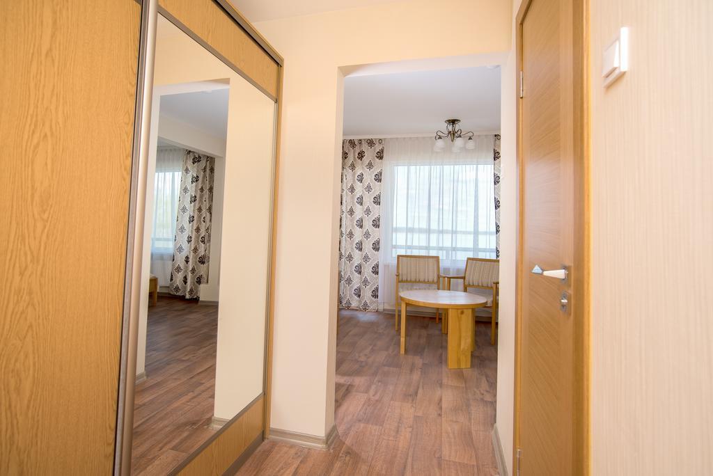 Hotel Mezaparks Riga Buitenkant foto