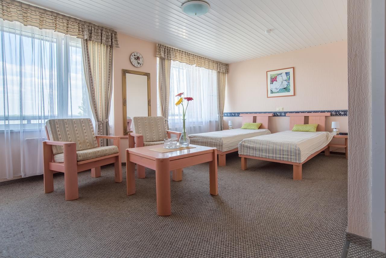 Hotel Mezaparks Riga Buitenkant foto